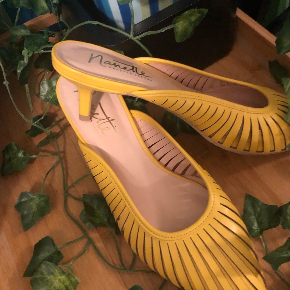 Nanette Hazel Mule